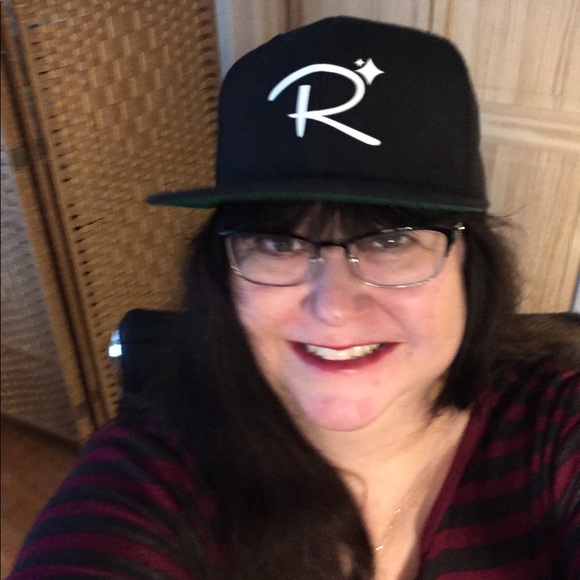 Meet your Posher, Catherine - Picture 3 of 5